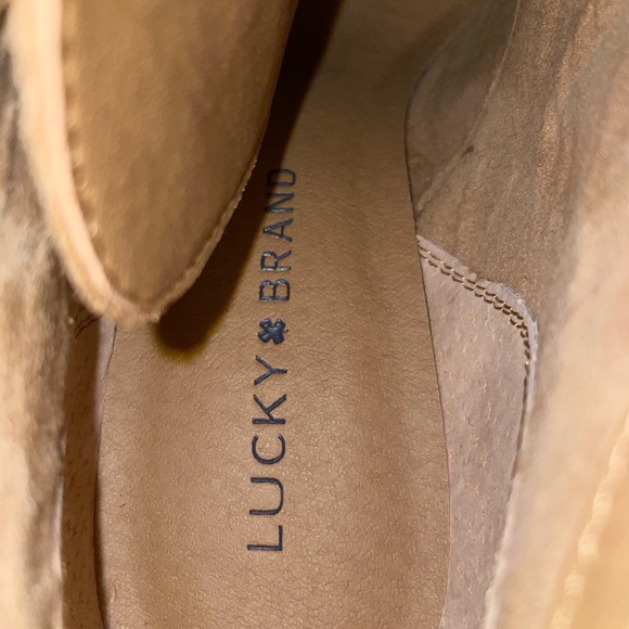 Lucky Brand Suede bootie lace-up wedge in camel size 7.5 BRAND NEW - Picture 2 of 11